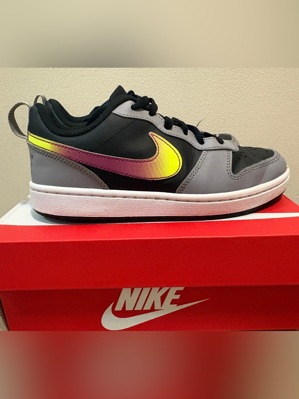 Nike Court Borough Low 3.5Y